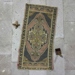 Kristal - Vintage Turkish Rug