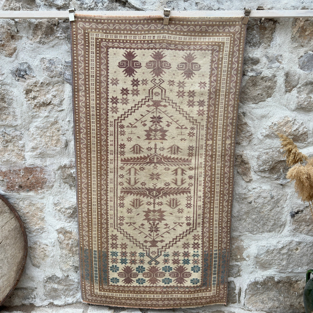 Pink 4' x 6' vintage turkish rug with geometric design, handmade in Turkey – Cassius.