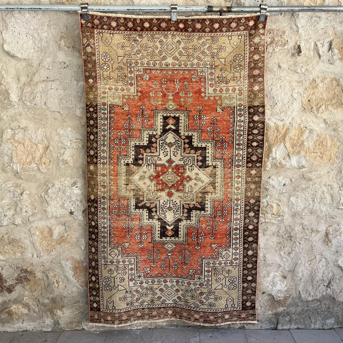 Red 4' x 6' vintage turkish rug with traditional design, handmade in Turkey – Kingsley.