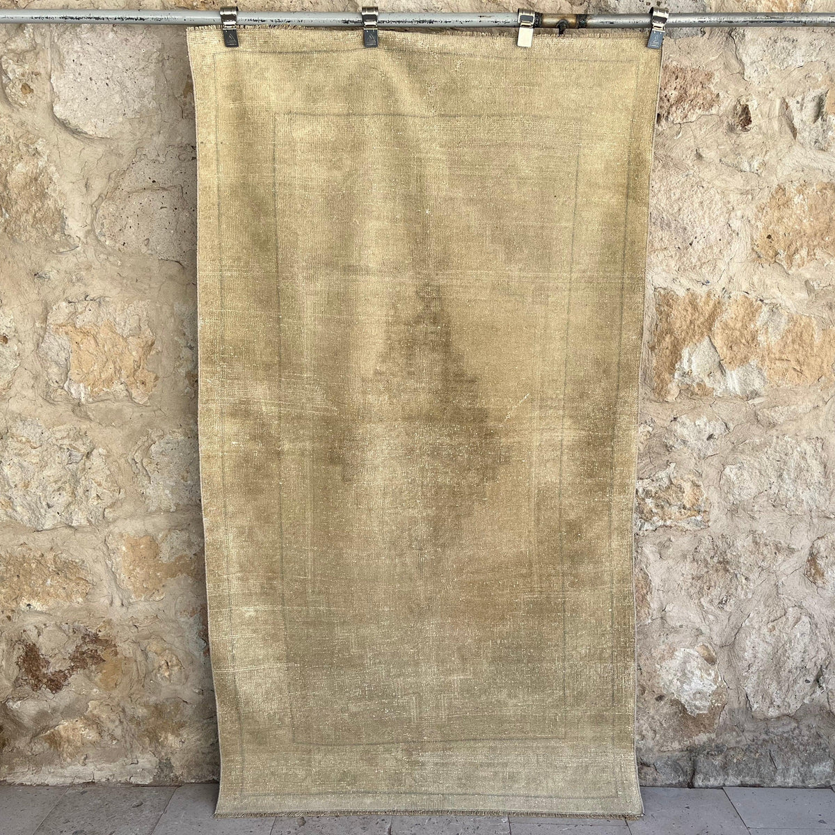 Beige 4' x 7' vintage turkish rug with neutral design, handmade in Turkey – Fern.