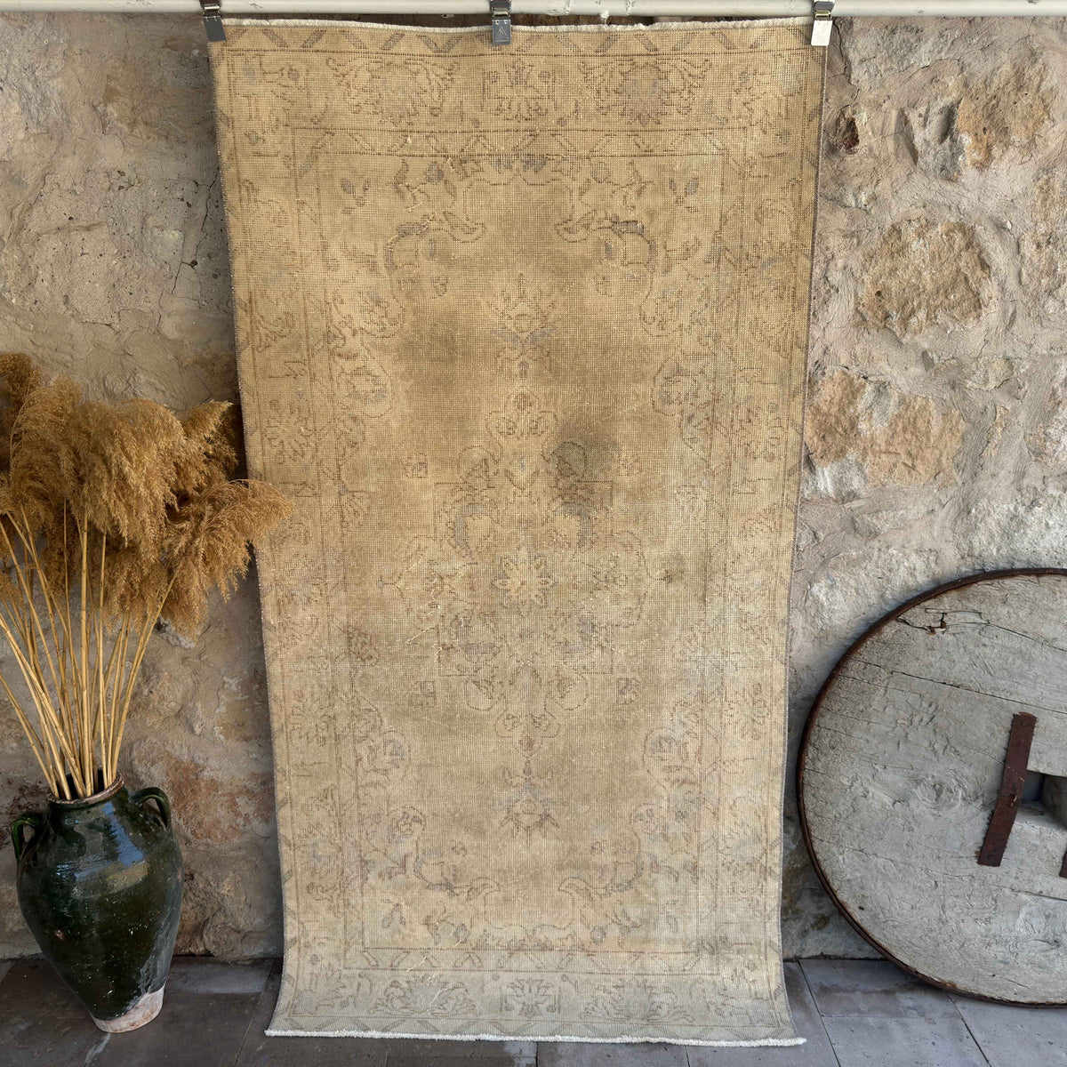 Beige 4' x 7' vintage turkish rug with neutral design, handmade in Turkey – Olivier.