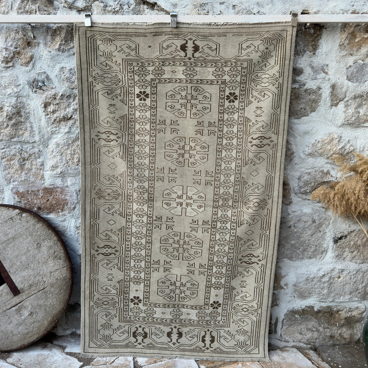 Gray 4' x 7' vintage turkish rug with neutral design, handmade in Turkey – Elbert.