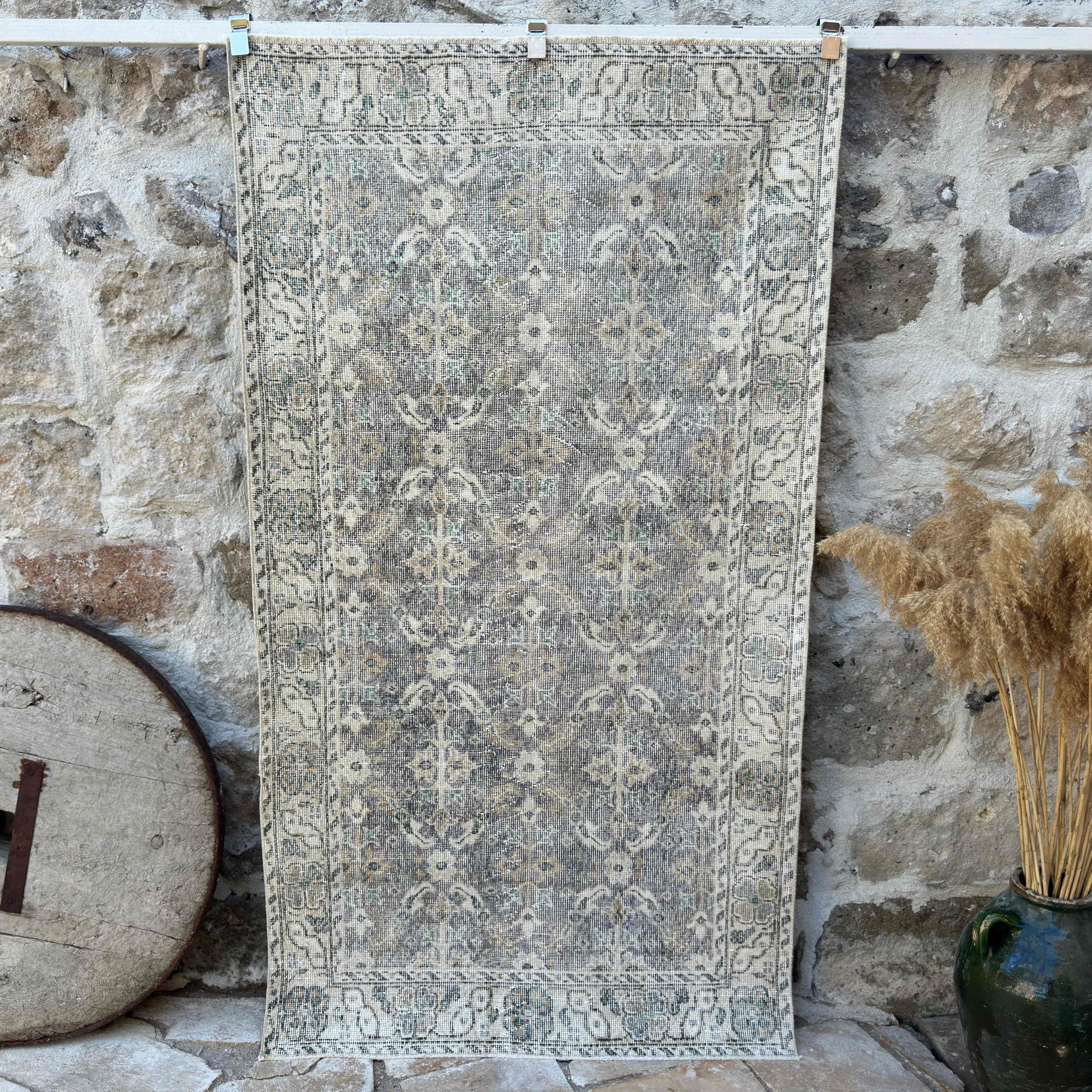Gray 4' x 7' vintage turkish rug with floral design, handmade in Turkey – Louie.