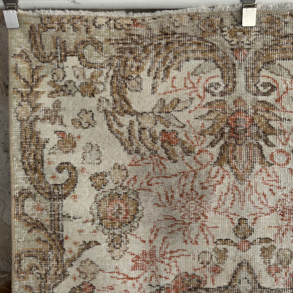 1970s green vintage turkish rug with traditional design, hand-knotted weave and low pile.