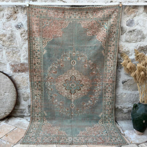 Adelaiade  - Vintage Turkish Rug