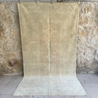 Beige 5' x 9' vintage turkish rug with neutral design, handmade in Turkey – Hollis.
