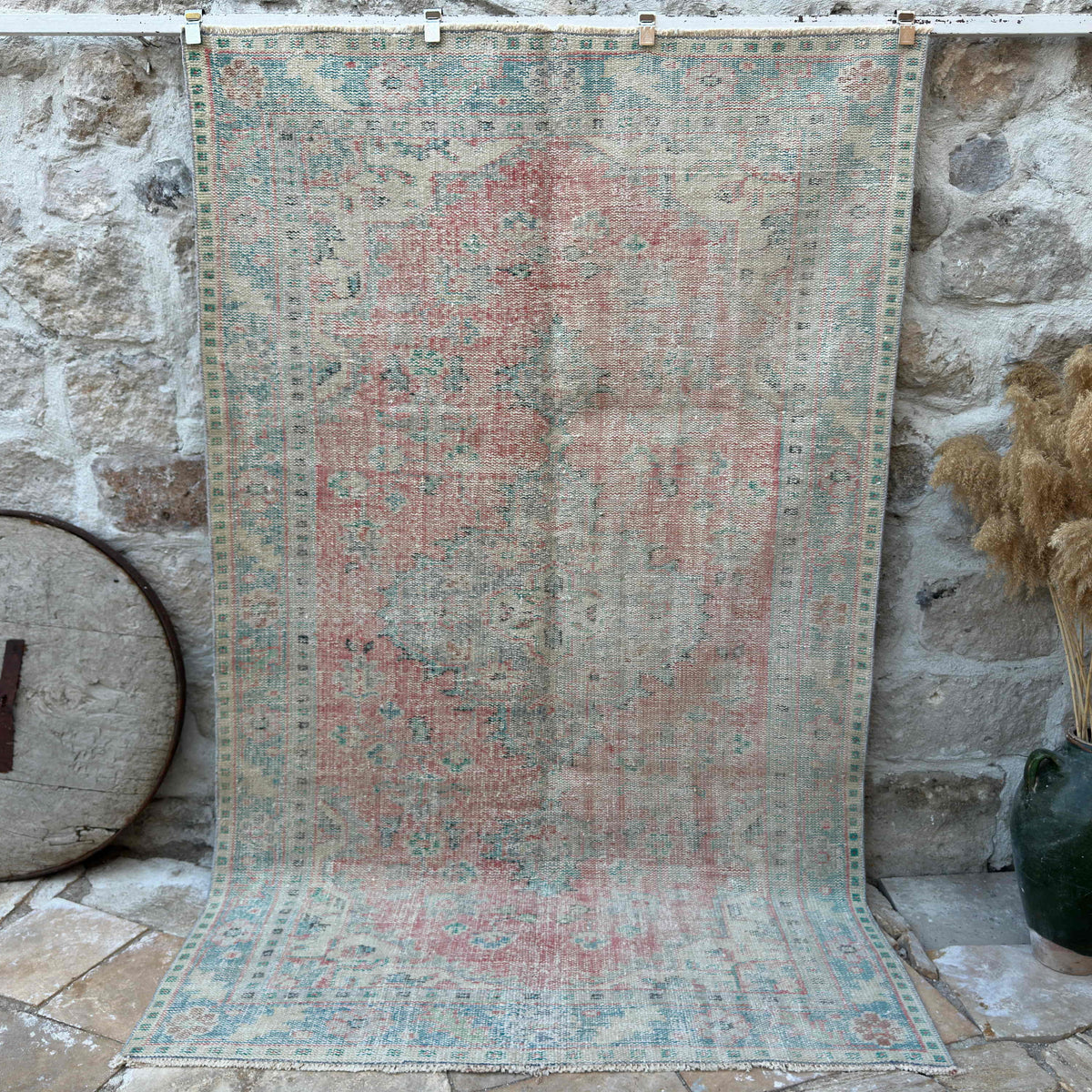 Red 5' x 9' vintage turkish rug with medallion design, handmade in Turkey – Saif.