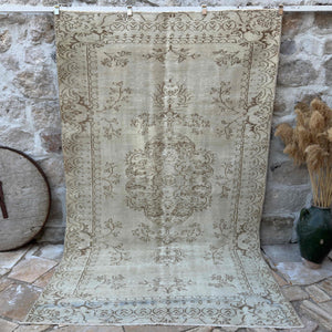 Henley - Vintage Turkish Rug
