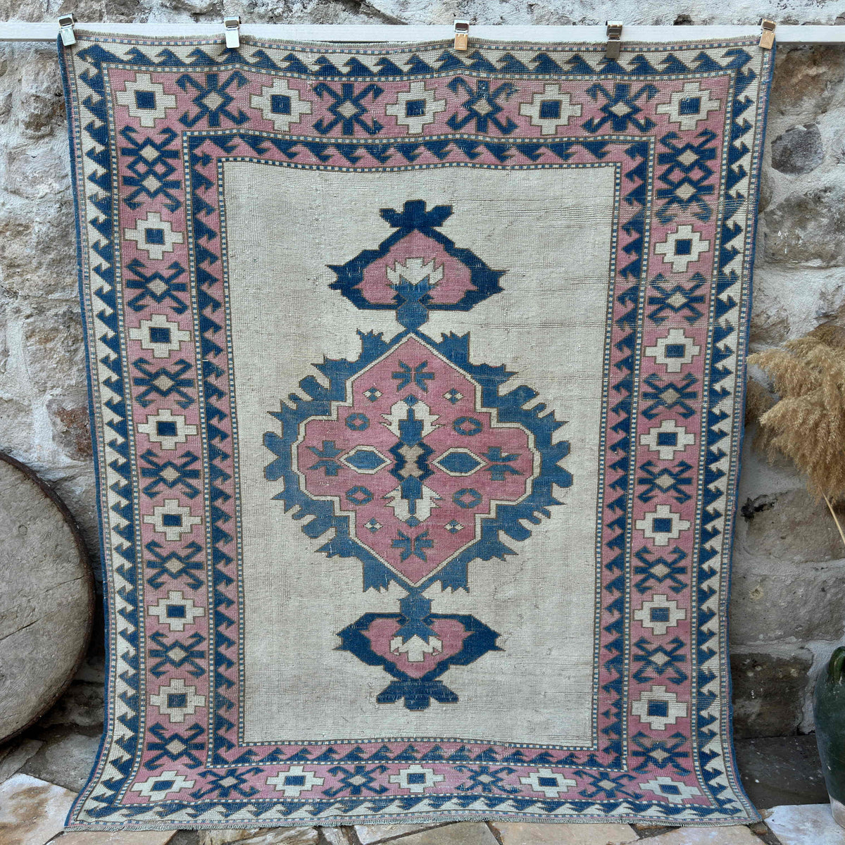 Pink 6' x 7' vintage turkish rug with medallion design, handmade in Turkey – Wyatt.