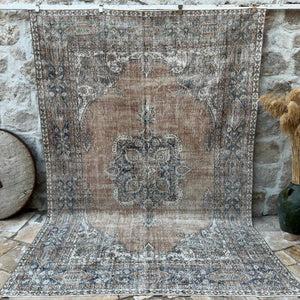 Woodrow  - Vintage Turkish Rug