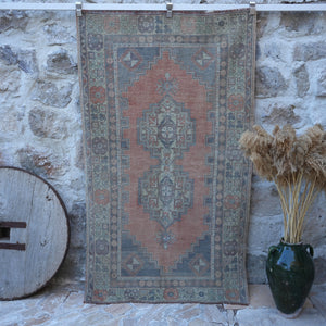 Cele - Vintage Wool Rug