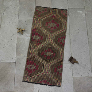 Mada - Wool Kilim Rug