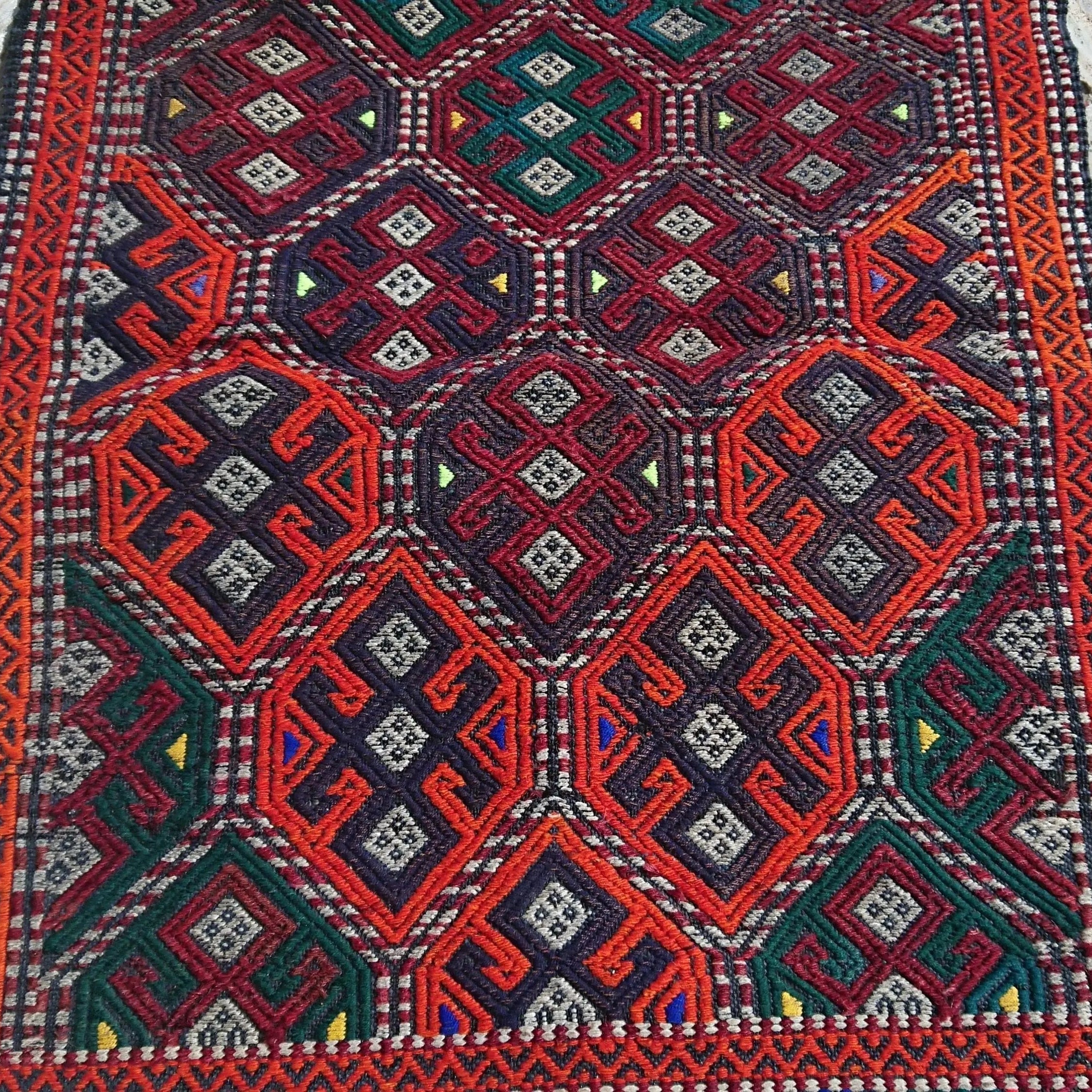 Wylda 2'6'' x 4'3''