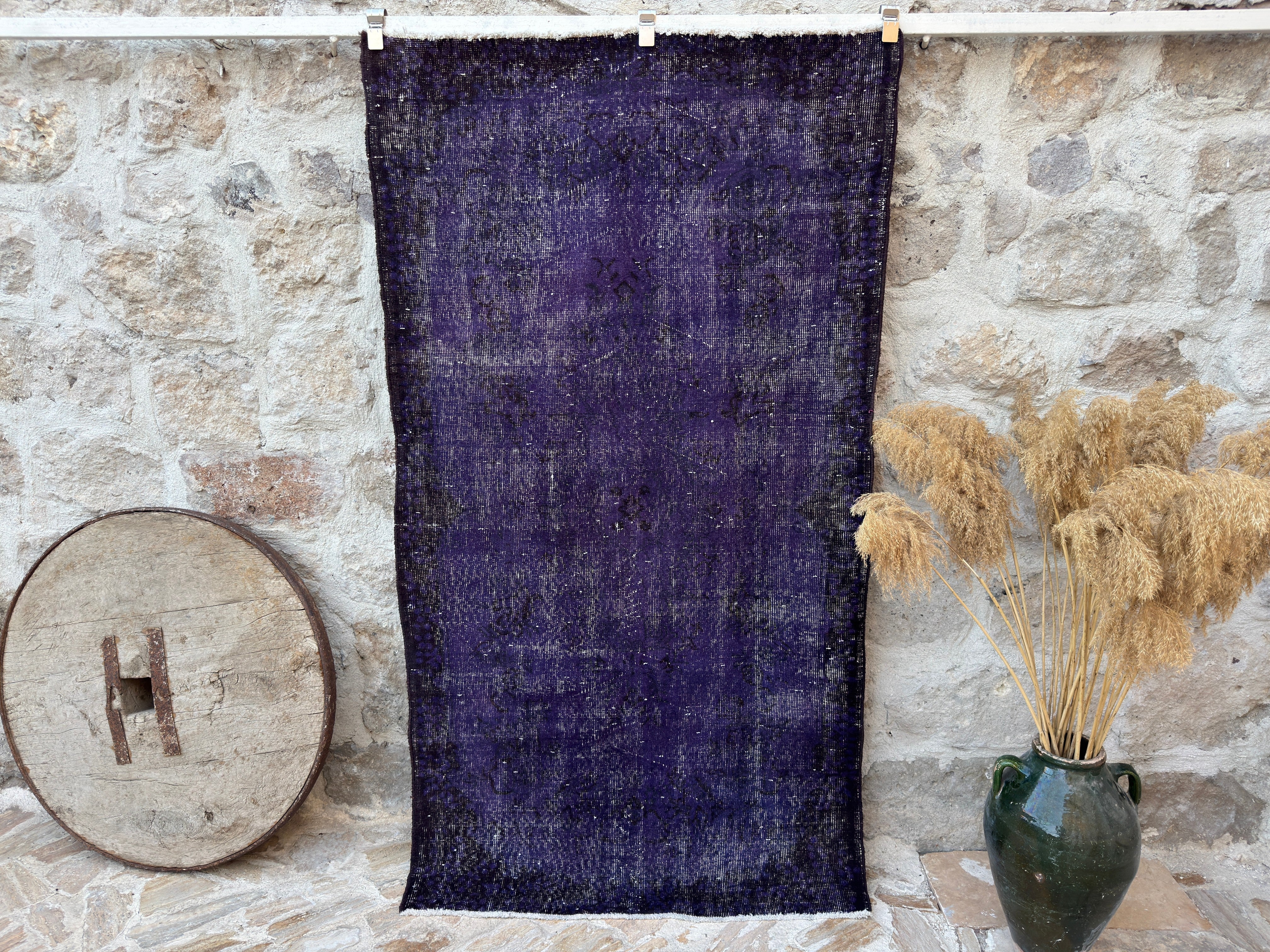 Yalonda 3'10" x 7'1"