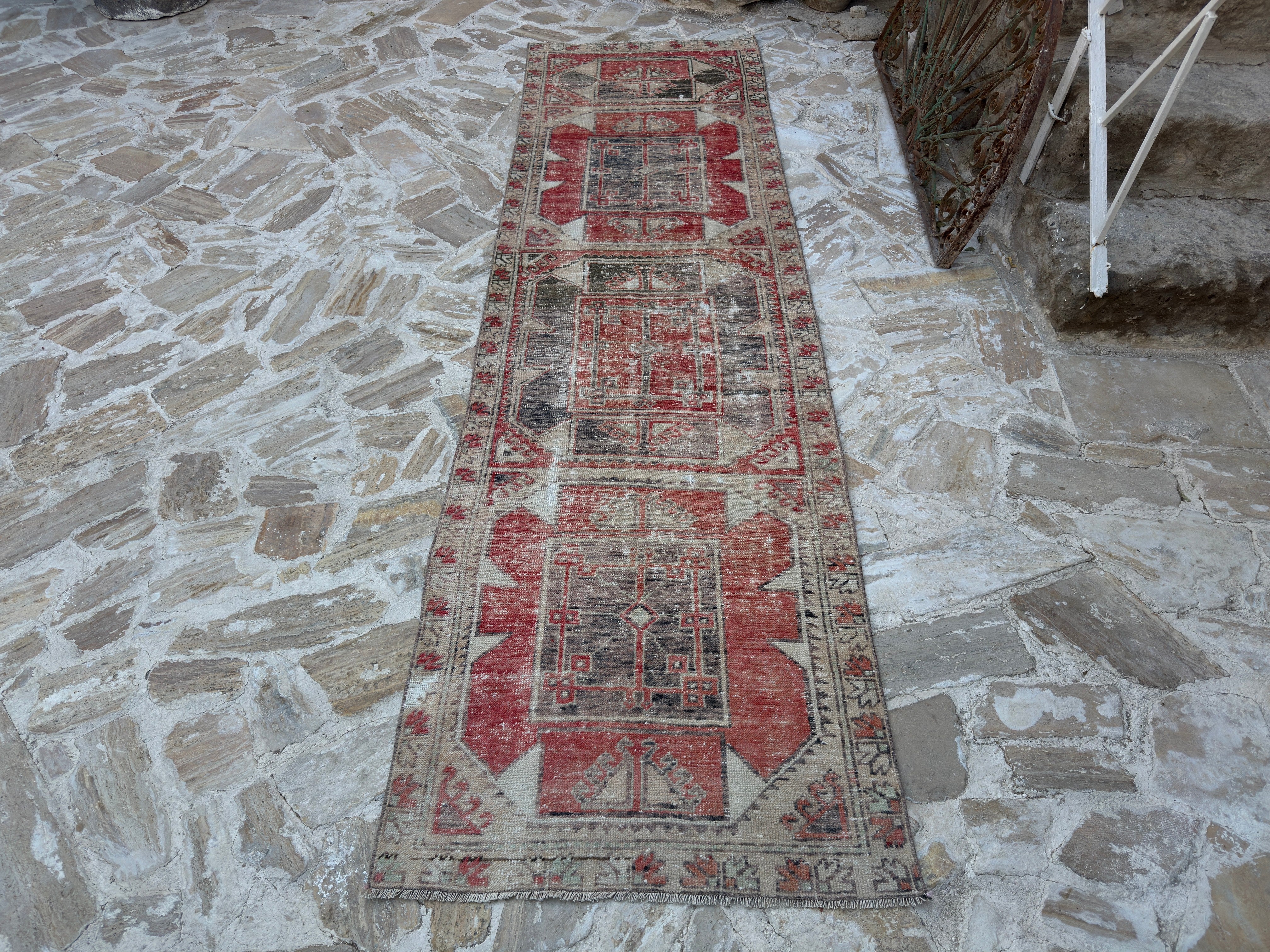 Yetty 3’1” x 10’10”