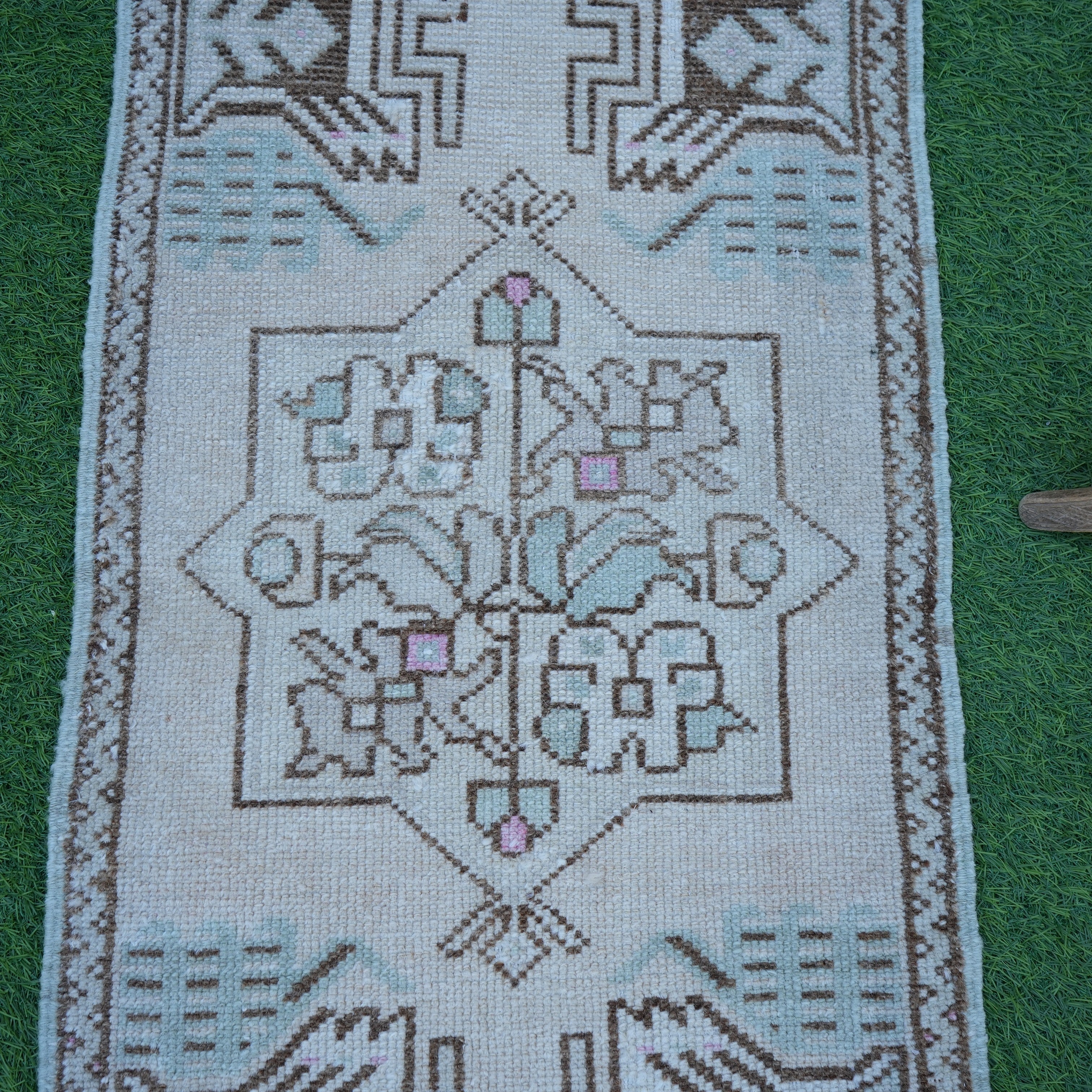 Zarla - Small Vintage Rug