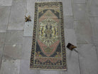 Zondra 1’10” x 4’